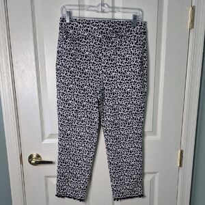 Chico's Navy and White Cropped Pants